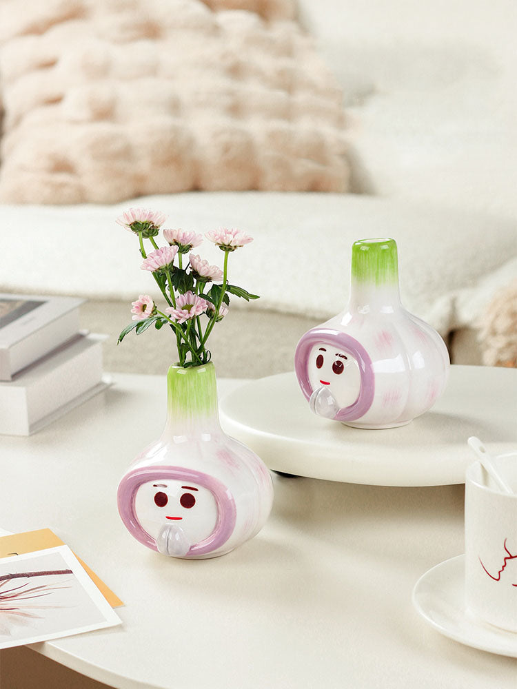 Cute Garlic - Shaped Ceramic Vase, Whimsical Flower Holder for Home Decor