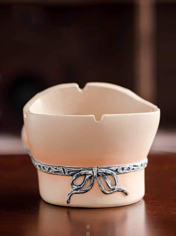 Creative Bikini - Shaped Resin Ashtray, Novelty Home Decor Cigarette Ashtray